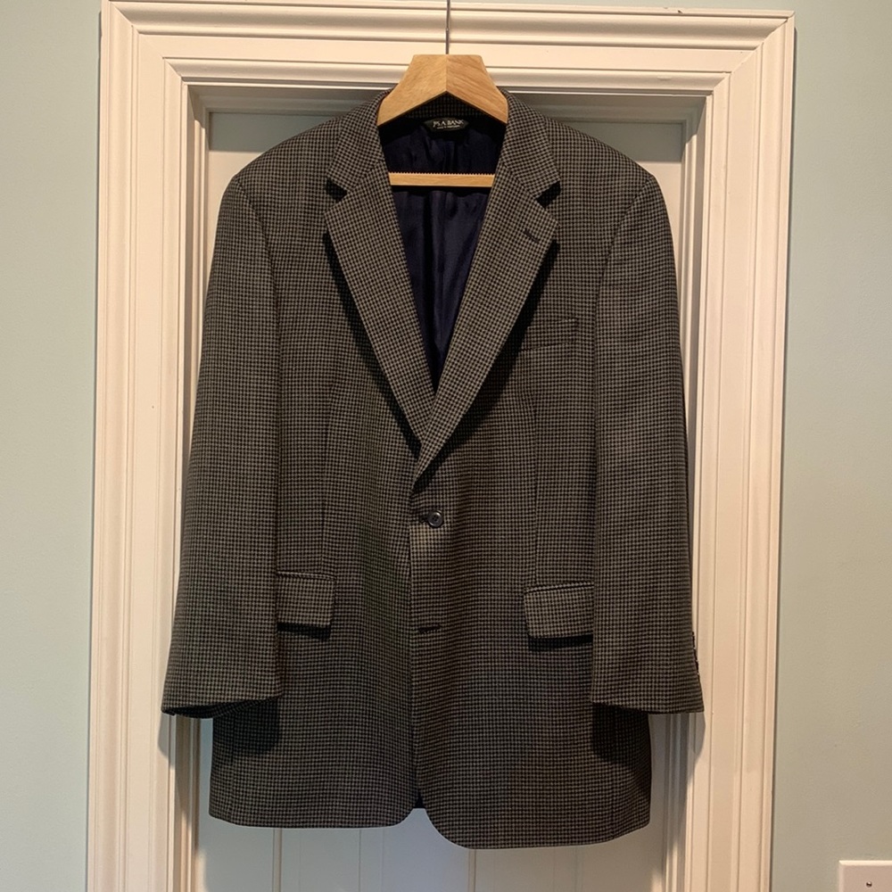 JoS.A.Bank black and grey houndstooth sports coat 42L